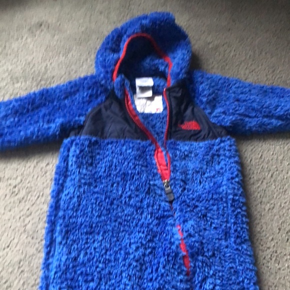 The North Face 6-12 months. Boys. Only worn a couple times. - Picture 6 of 9